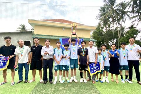 UBND phường Tam Quan phối hợp với Đoàn Thanh niên phường tổ chức bế mạc giải bóng đá U13 phường Tam Quan năm 2023